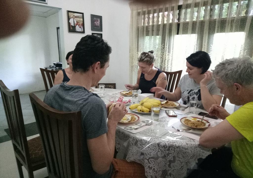 니곰보 House Of Seya B&B 외부 사진